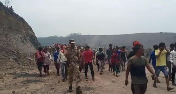 Tragedy Strikes as Illegal Coal Mine Collapses in Jharkhand’s Dhanbad